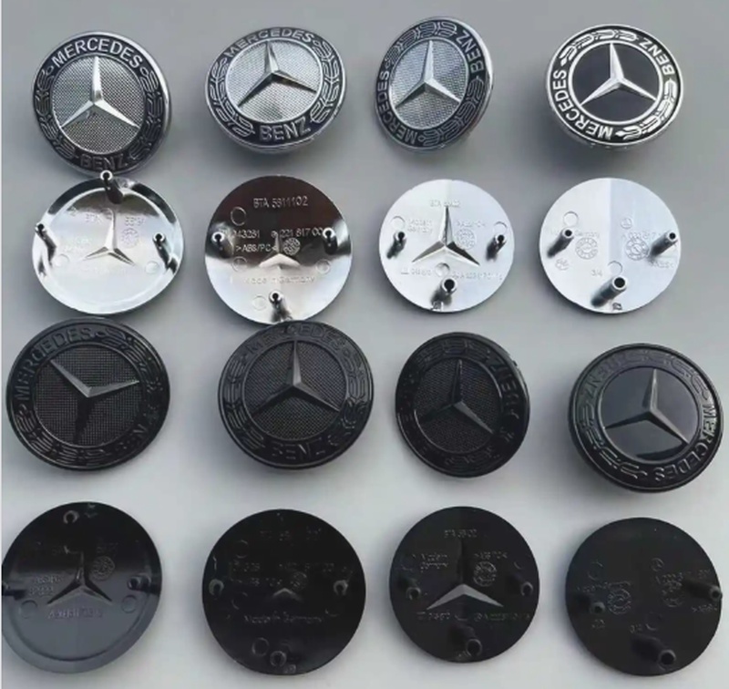 Эмблема на решетку радиатора на Mercedes Benz